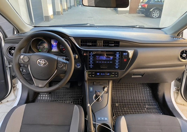Toyota Auris cena 44900 przebieg: 229541, rok produkcji 2017 z Kraków małe 154